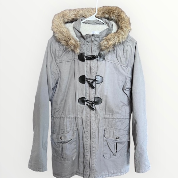 Liv & Piper faux fur hooded jacket size large - Picture 2 of 8